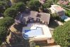 House in Sainte-Maxime - Single storey villa with sea view and pool - access to beaches 