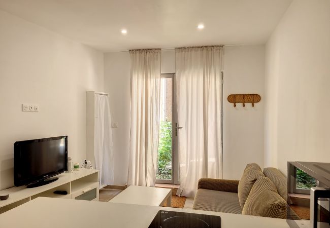 Apartment in Le Plan-de-la-Tour - STUDIO LES RICARDS