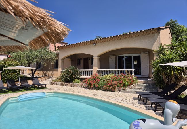 Villa in Sainte-Maxime - VILLA MASSILIA AVEC PISCINE PRIVÉE