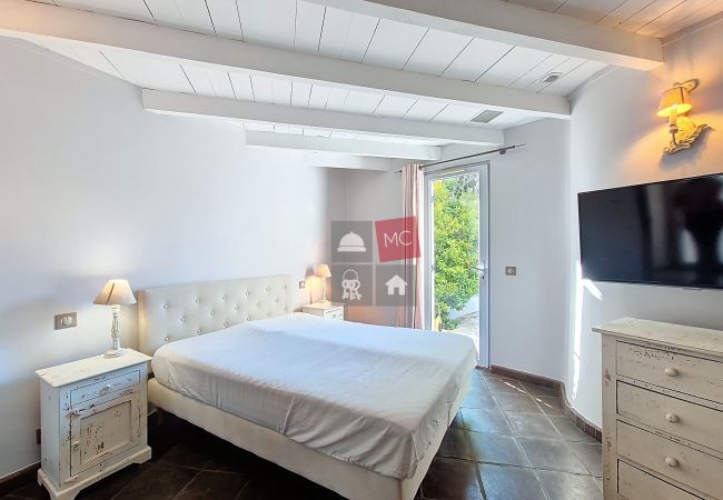 House in Le Plan-de-la-Tour - BEAU MAZET AVEC PISCINE COMMUNAUTAIRE