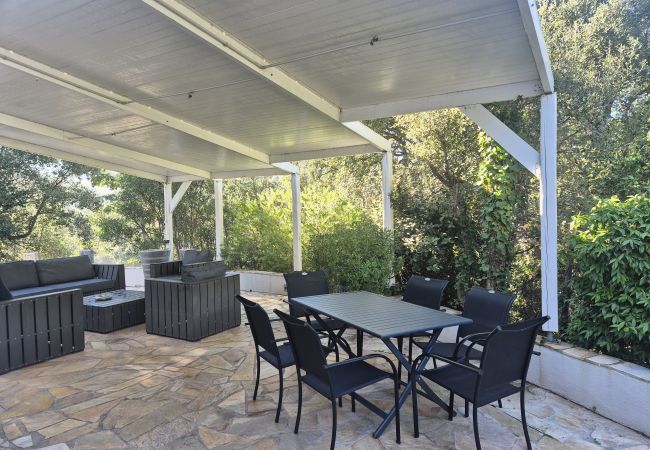 House in Le Plan-de-la-Tour - BEAU MAZET AVEC PISCINE COMMUNAUTAIRE