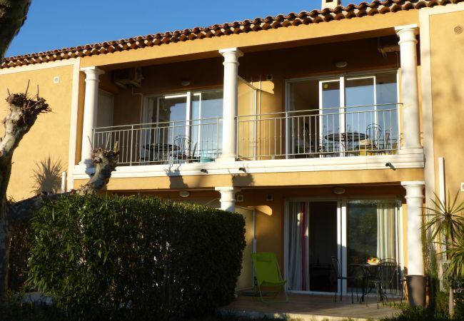 Appartement à Sainte-Maxime - Appartement a Sainte Maxime dans residence avec Parc et Piscine