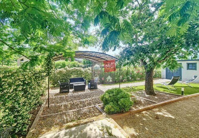 Appartement à Grimaud - Appartement avec terrasse et jardin dans résidence de standing, proche des plages 