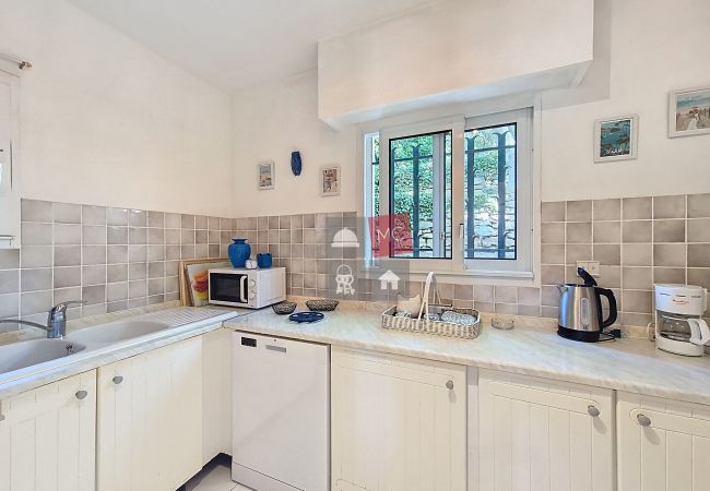 Appartement à Sainte-Maxime - APPARTEMENT LES ARBOUSIERS