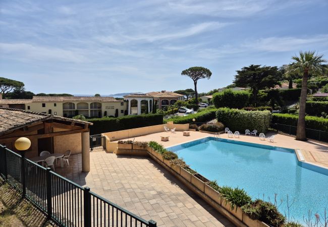 Appartement à Sainte-Maxime - APPARTEMENT LES ARBOUSIERS