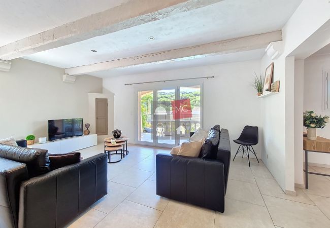 Villa à Sainte-Maxime - VILLA MASSILIA AVEC PISCINE PRIVÉE
