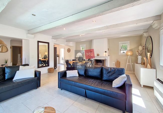 Villa à Sainte-Maxime - VILLA MASSILIA AVEC PISCINE PRIVÉE