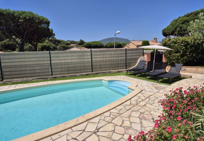 Villa à Sainte-Maxime - VILLA MASSILIA AVEC PISCINE PRIVÉE