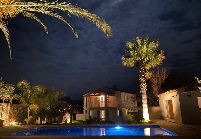 Villa à Le Plan-de-la-Tour - VILLA PETIT MAS AVEC PISCINE PRIVÉE